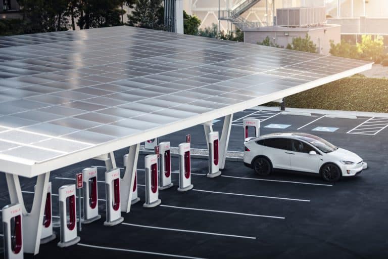 Tesla Model S and X will get a Supercharger peak charge rate boost