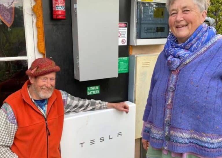 Tesla Powerwall owners extend hospitality during 2-week outage