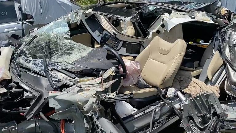 Tesla Model S saves two lives in deadly 18-wheeler accident