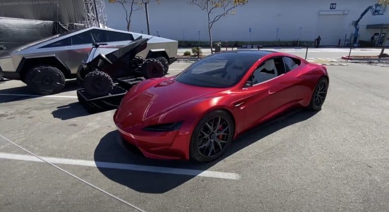 Elon Musk emphasizes the next-gen Tesla Roadster “will be worth it”