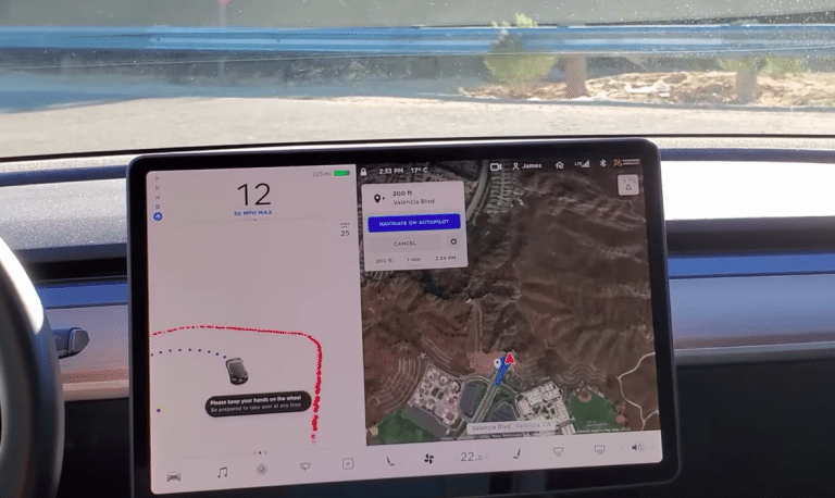 Tesla FSD beta completes 180-degree forced turn