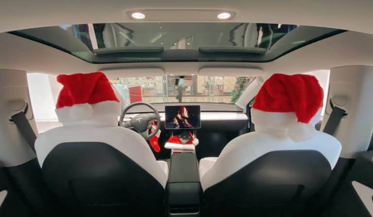Tesla rolls out 2020 Holiday Update: New Driving Visualizations, Supercharger Display Improvements and more (Release Notes)
