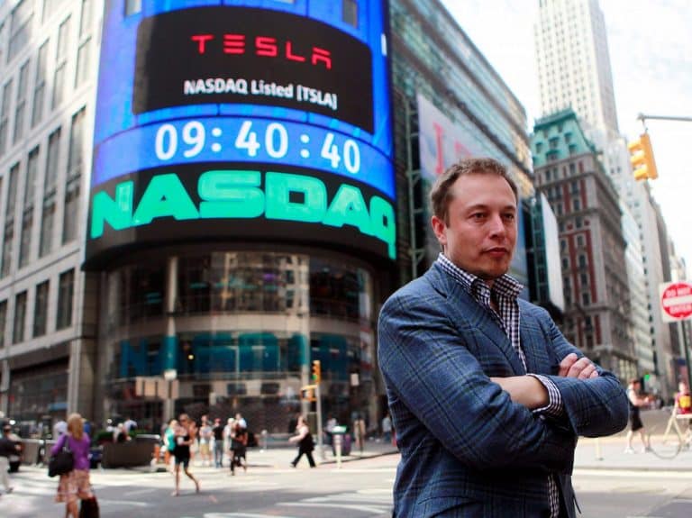 Tesla’s Finance Chief Quietly Tallies Profit Surge