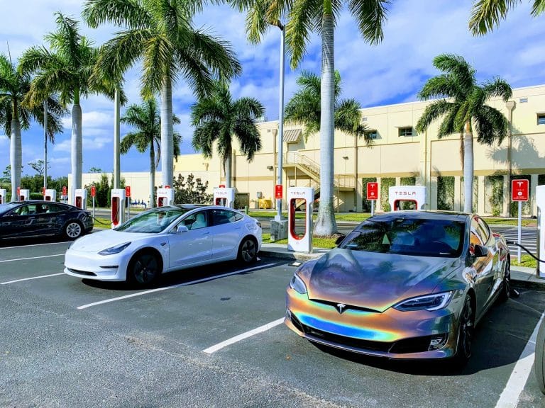Tesla’s Advantage: EVs Cannot Succeed Without Developing Parallel Supercharging Networks