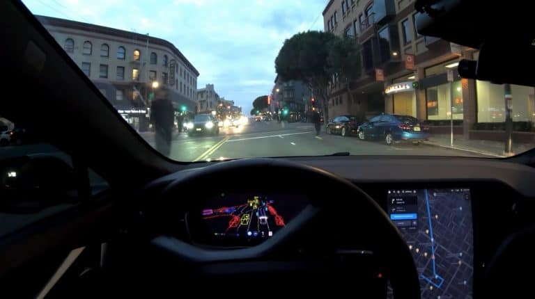 Tesla FSD Beta avoids reckless skateboarders in challenging inner-city test