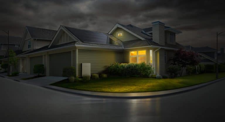 Tesla Energy saves Texas residents from unusually cold weather and power outages