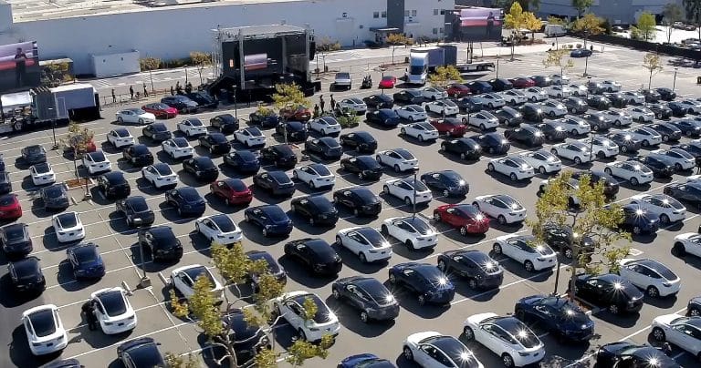 Tesla (TSLA) sets new records with with 184k vehicle deliveries in Q1 2021