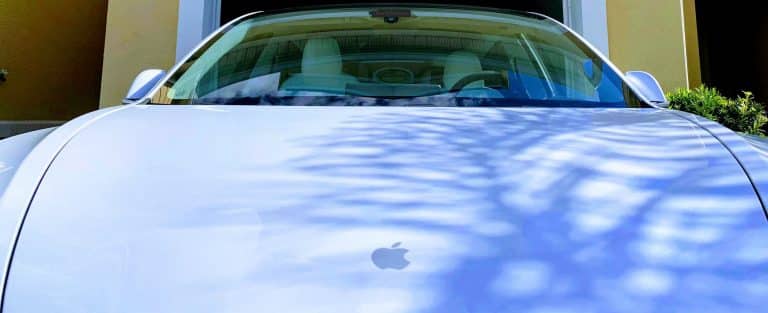 Merging 2 Worlds — The Tesla/Apple Connection