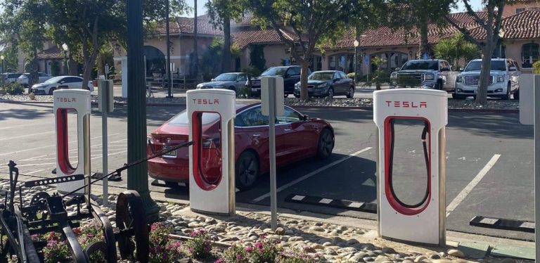 Tesla moves to give greater access to data from your electric car after pressure in China