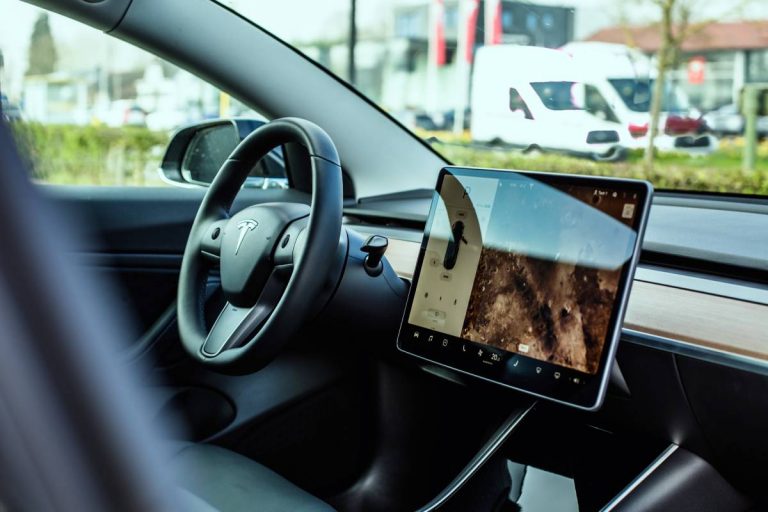 Tesla patent indicates system to actively monitor improper seatbelt use