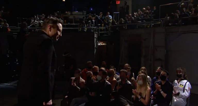 Elon Musk reveals he has Asperger’s in surprisingly on-point “SNL” monologue