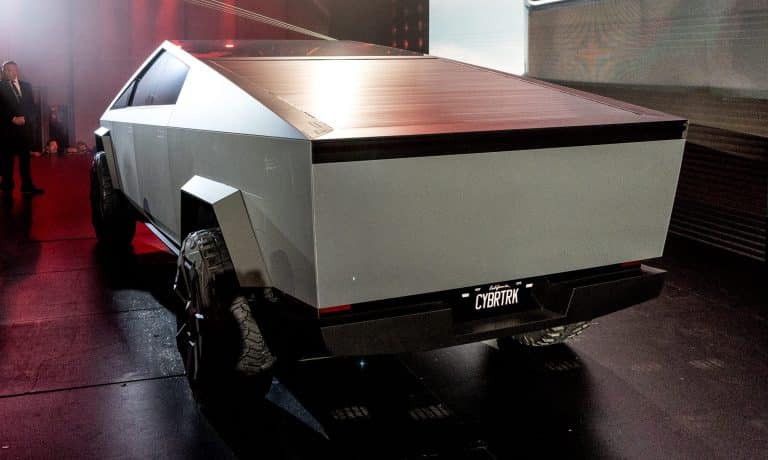 Tesla Cybertruck’s Solar Panel Tonneau Cover comes to life in new patent