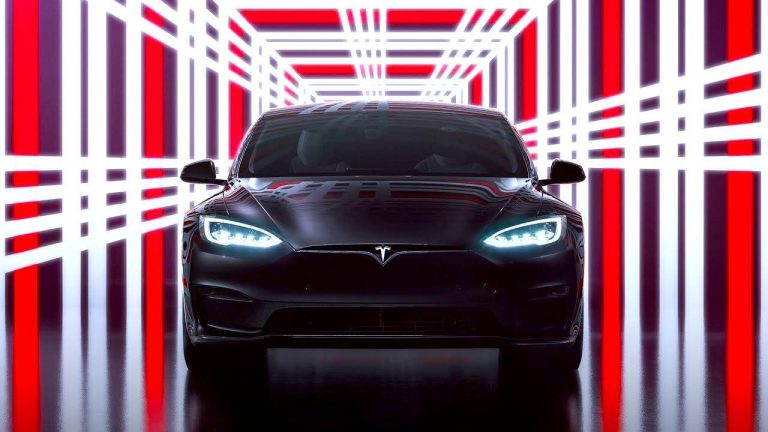 The World’s Quickest Car, Safest Car, & Most Powerful Computer On Wheels — Tesla Model S Plaid