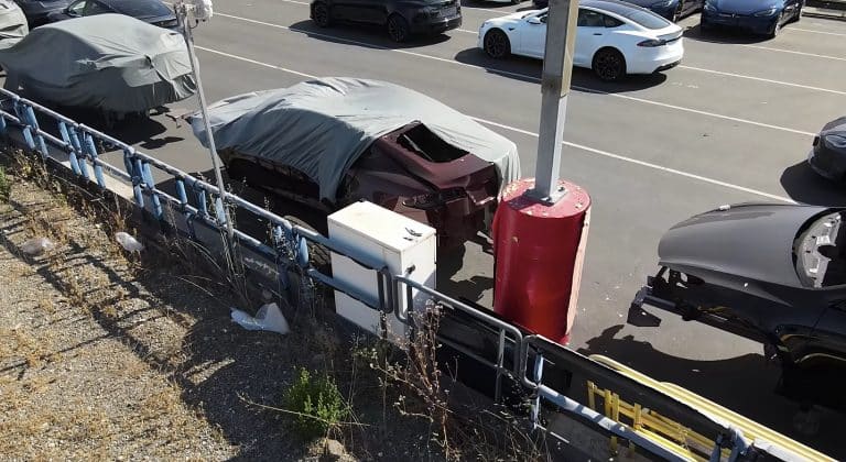 Tesla Model S with Elon Musk’s favorite “Deep Crimson” paint spotted in Fremont Factory