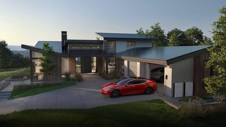 Tesla outlines its policy for Solar Panel Removal and Reinstallation