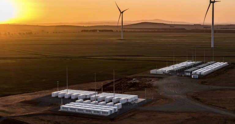 Tesla Energy takes a stand against coal and gas generators in Australia