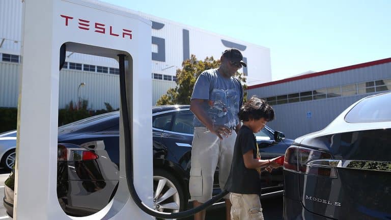 Do Electric Vehicles Pollute As Much As Gas-Powered Ones?