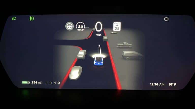 Tesla FSD Beta 10.1 would be capable of reversing maneuvers