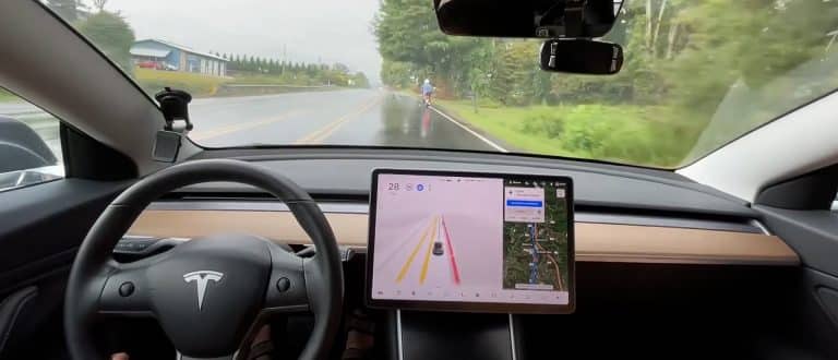 How Tesla’s FSD Beta maneuvers around cyclists and pedestrians