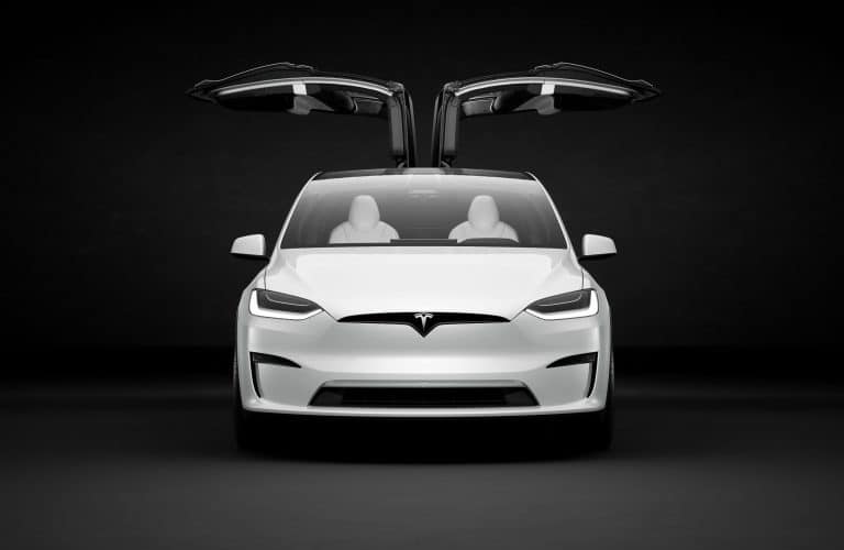 Opinion: Tesla is getting sued by cops because a drunk driver was behind the wheel