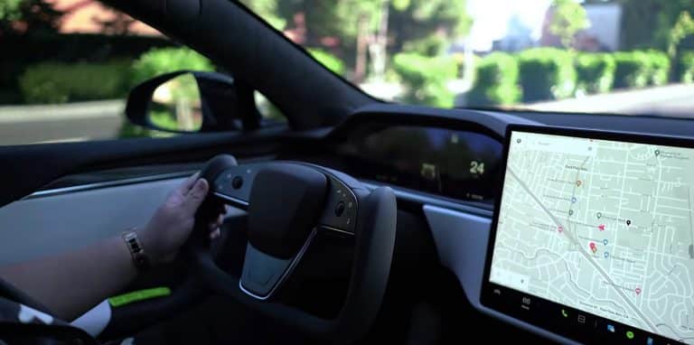 Tesla’s Yoke under fire again, shows ‘little benefit’ in new dismissive review