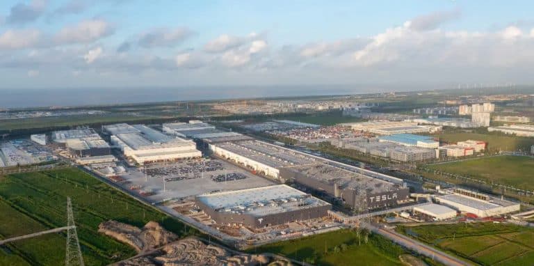 Tesla China announces R&D center, shares teaser for Tesla Bot project