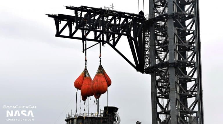 SpaceX stress-tests Starship-catching arms with giant water balloons
