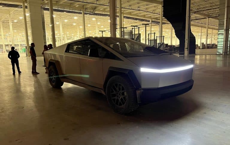 Joe Rogan gives the Tesla Cybertruck some praise: “Coolest car I’ve ever seen in my life”
