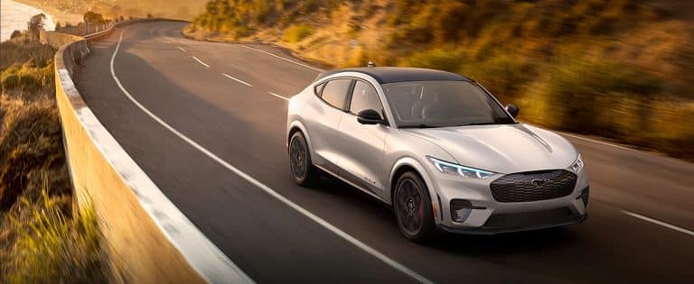 Ford to collaborate with Universal Technical Institute on EV training curriculum