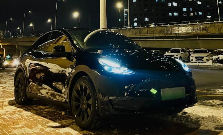 Electric Vehicle sales peaked in Q4 2021, Tesla dominates market share with 72%: KBB