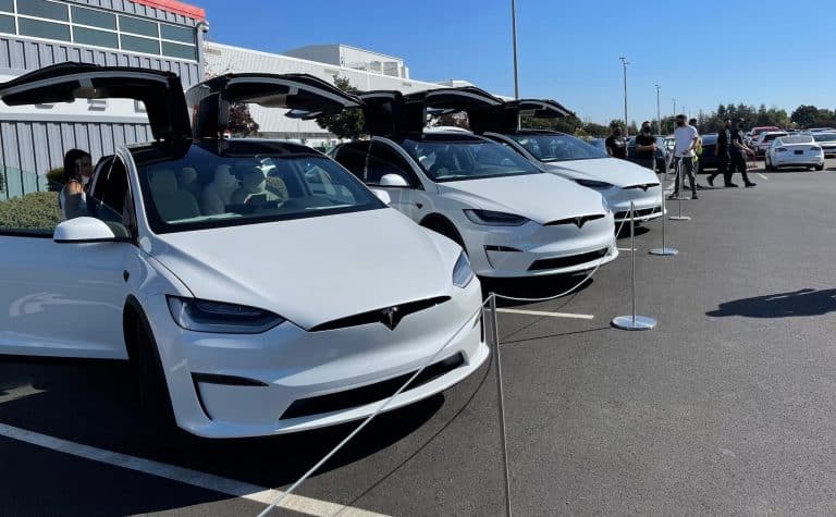 Tesla pushes early Model X Refresh orders back to July 2022