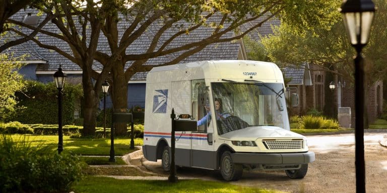 USPS announces plans to order 5,000 EVs & achieve 70% fleet electrification