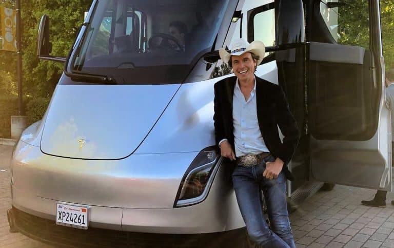 Kimbal Musk exercises options to buy 25k of Tesla stock at $74.17 per share