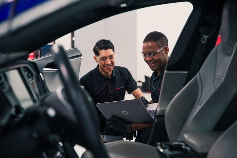 Tesla launches self-diagnostic feature in its App for painless service requests