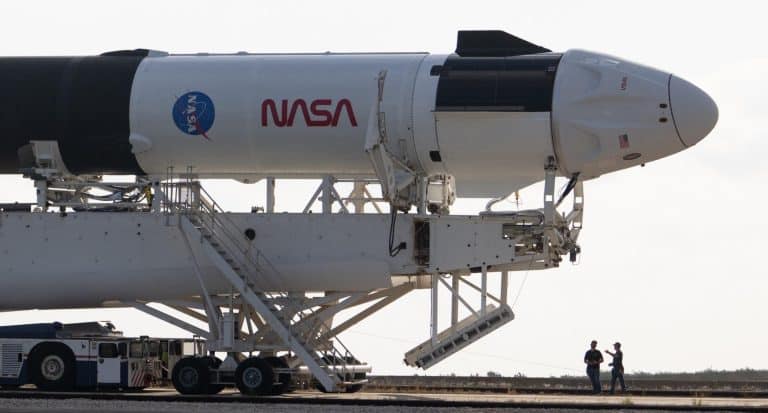 NASA awards SpaceX five more Dragon astronaut launch contracts