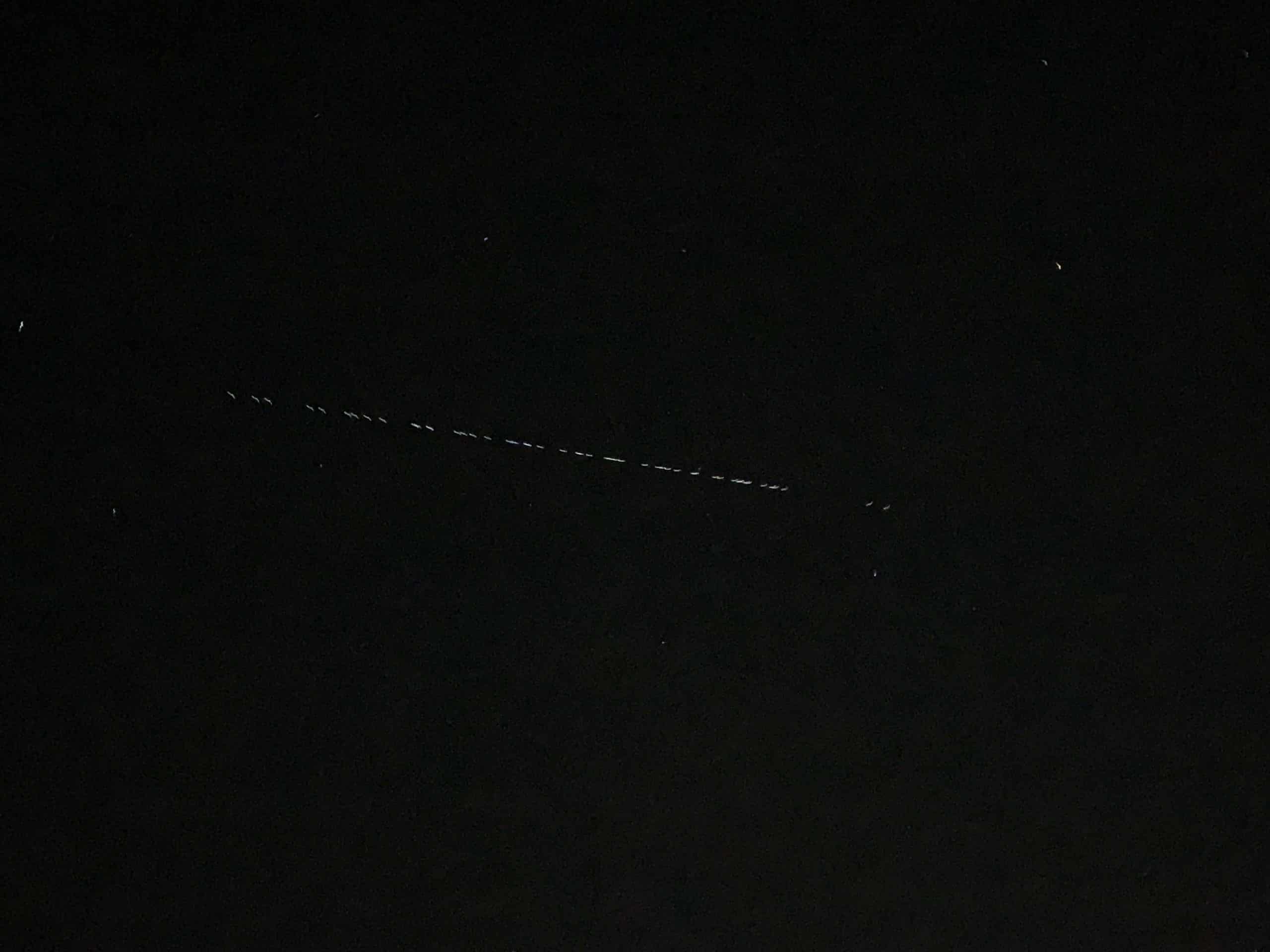 ET-like lights over Louisiana turned out to be Starlink satellites ...