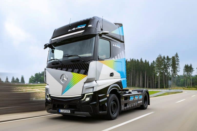 Mercedes-Benz unveils concept electric semi-truck