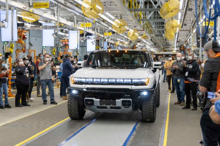 GM employs Tesla-esque direct-to-consumer sales strategy in China