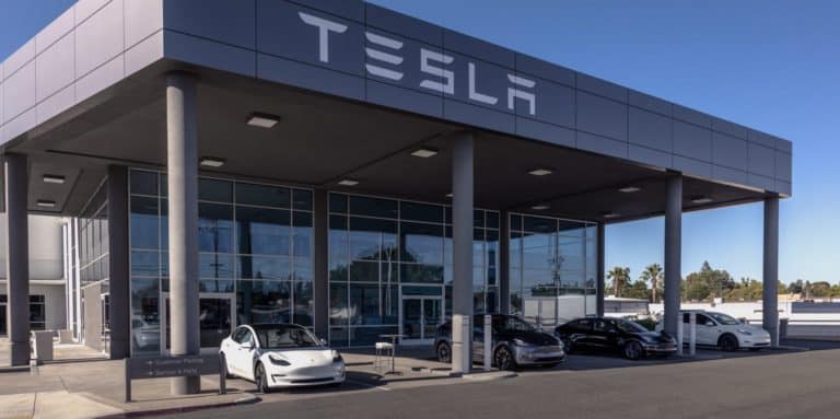 Tesla sets sight on Northbrook, IL for next sales, service & delivery center