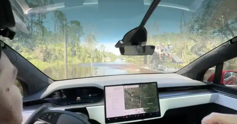 Tesla Model X In “Boat Mode” Escapes Hurricane Ian Floodwaters