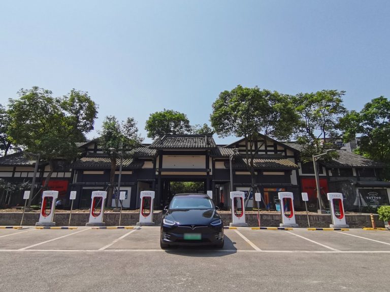Tesla has 40,000 “and counting” Superchargers worldwide