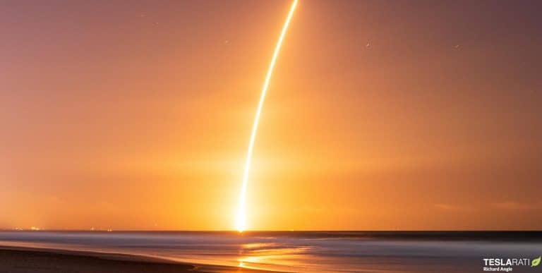 SpaceX launches Japanese lander, NASA cubesat to the Moon