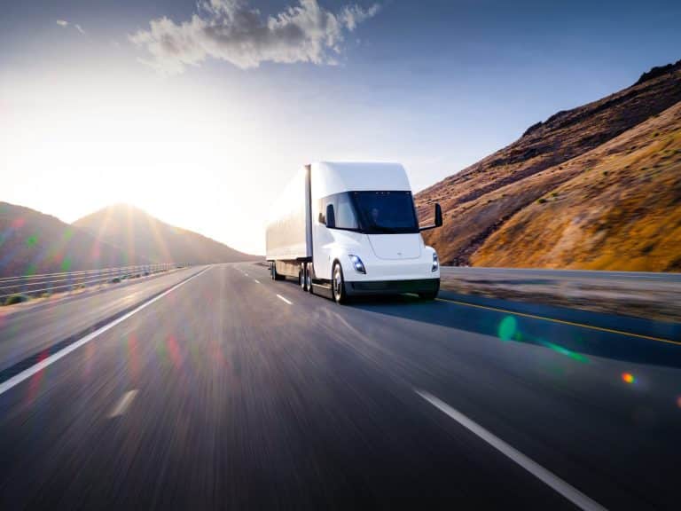 Tesla Semi outperforms rivals in specification analysis