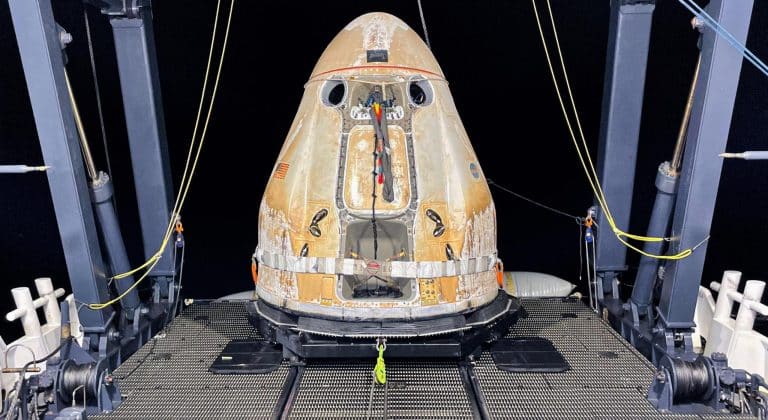 SpaceX Dragon spacecraft returns NASA cargo to Earth after six weeks in space