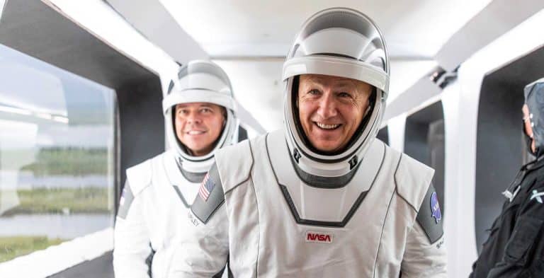 SpaceX’s first NASA astronauts to receive Space Medal of Honor for Dragon test flight