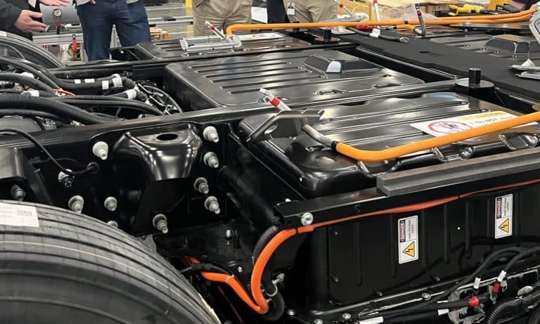 First look at Tesla Semi’s giant 1000-volt battery pack