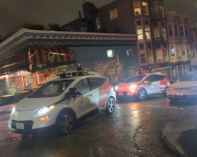 Cruise robotaxi caught in area of downed power lines, company responds