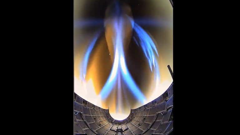 SpaceX shares amazing fairing re-entry video