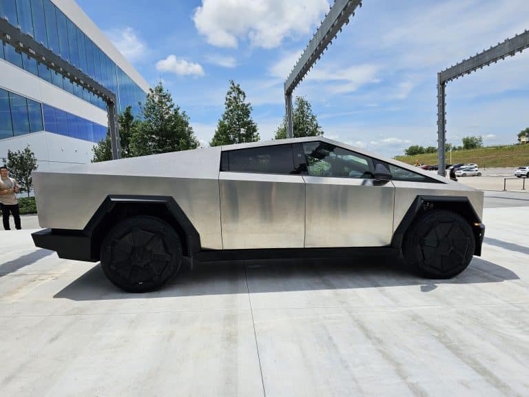 Ford CEO draws a clear line between the Tesla Cybertruck and F-150 Lightning [Opinion]