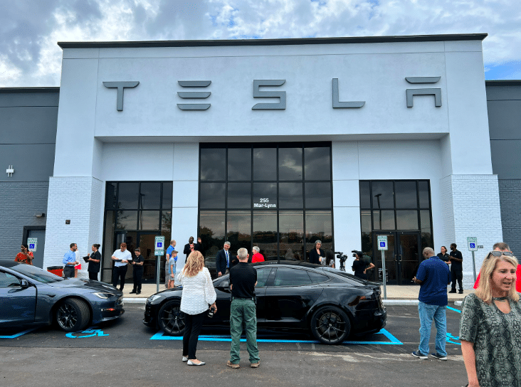 Tesla skillfully circumvents Connecticut’s direct sales ban with ingenious workaround